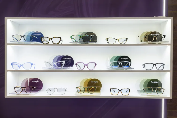 Essilor_Transitions_2025_-11